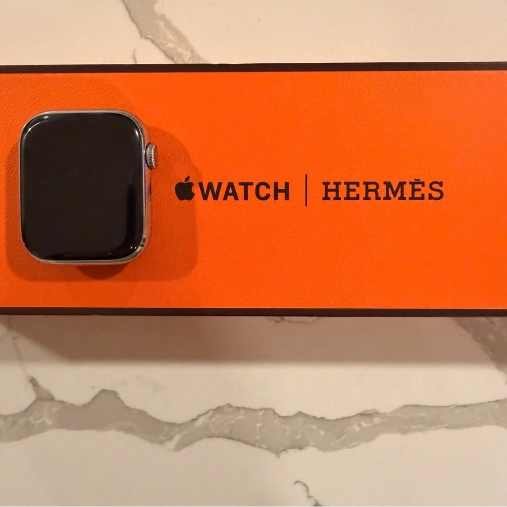 Apple Watch Hermès Series 7 45mm Silver Stainless CEL